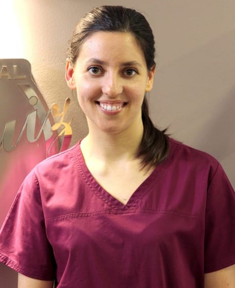Dra. Cristina Tort, especialista en periodoncia